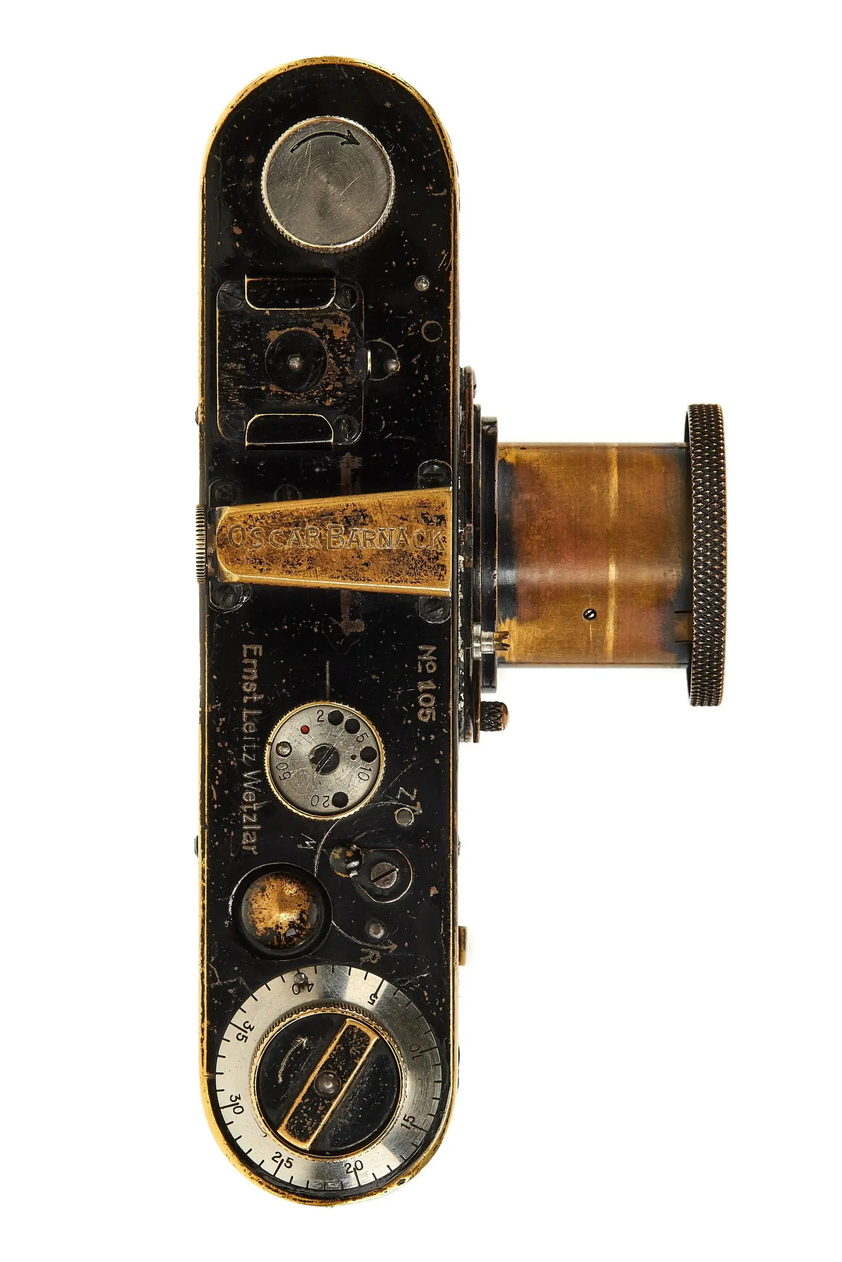 Historische Leica Kamera mit Objektiv und Metallgehäuse
