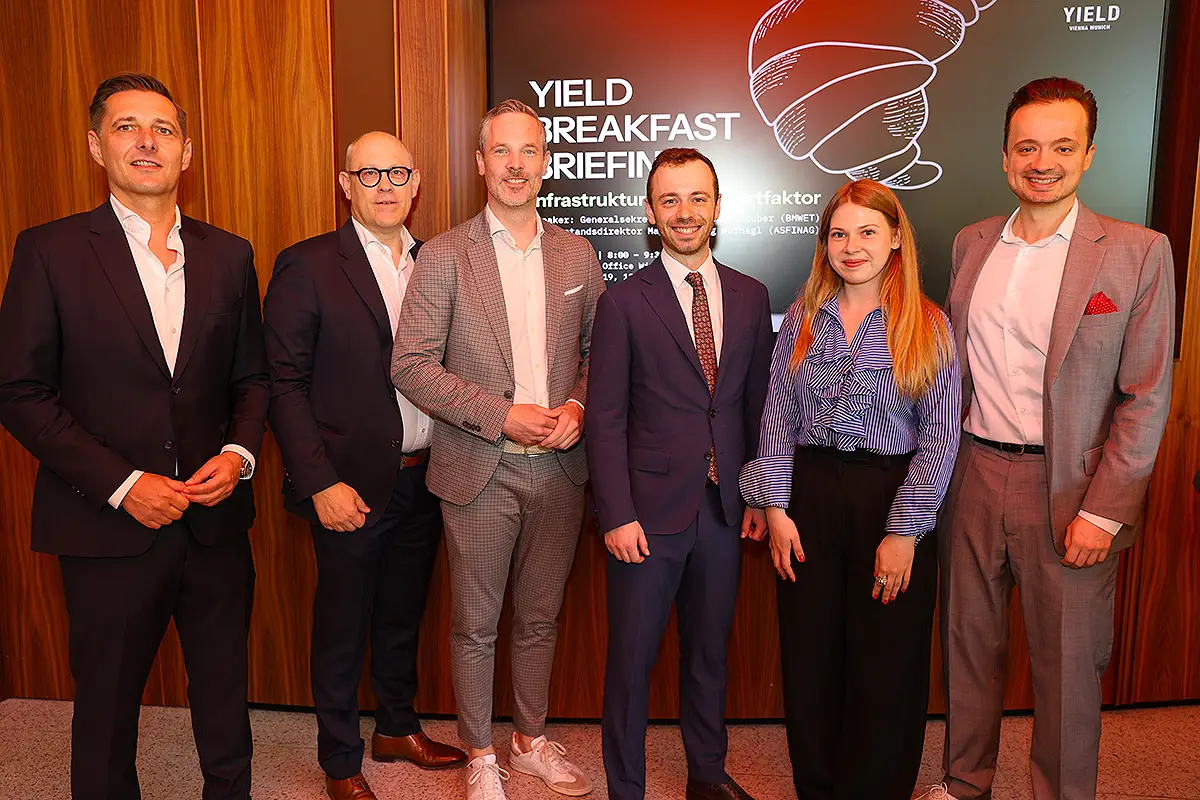 Gruppenfoto bei einem Business Event von YIELD